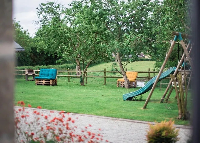 Сasa de vacaciones Saint-léonard-des-bois, 6 Pièces, 12 Personnes - Fr-1-410-355 Saint-Léonard-des-Bois